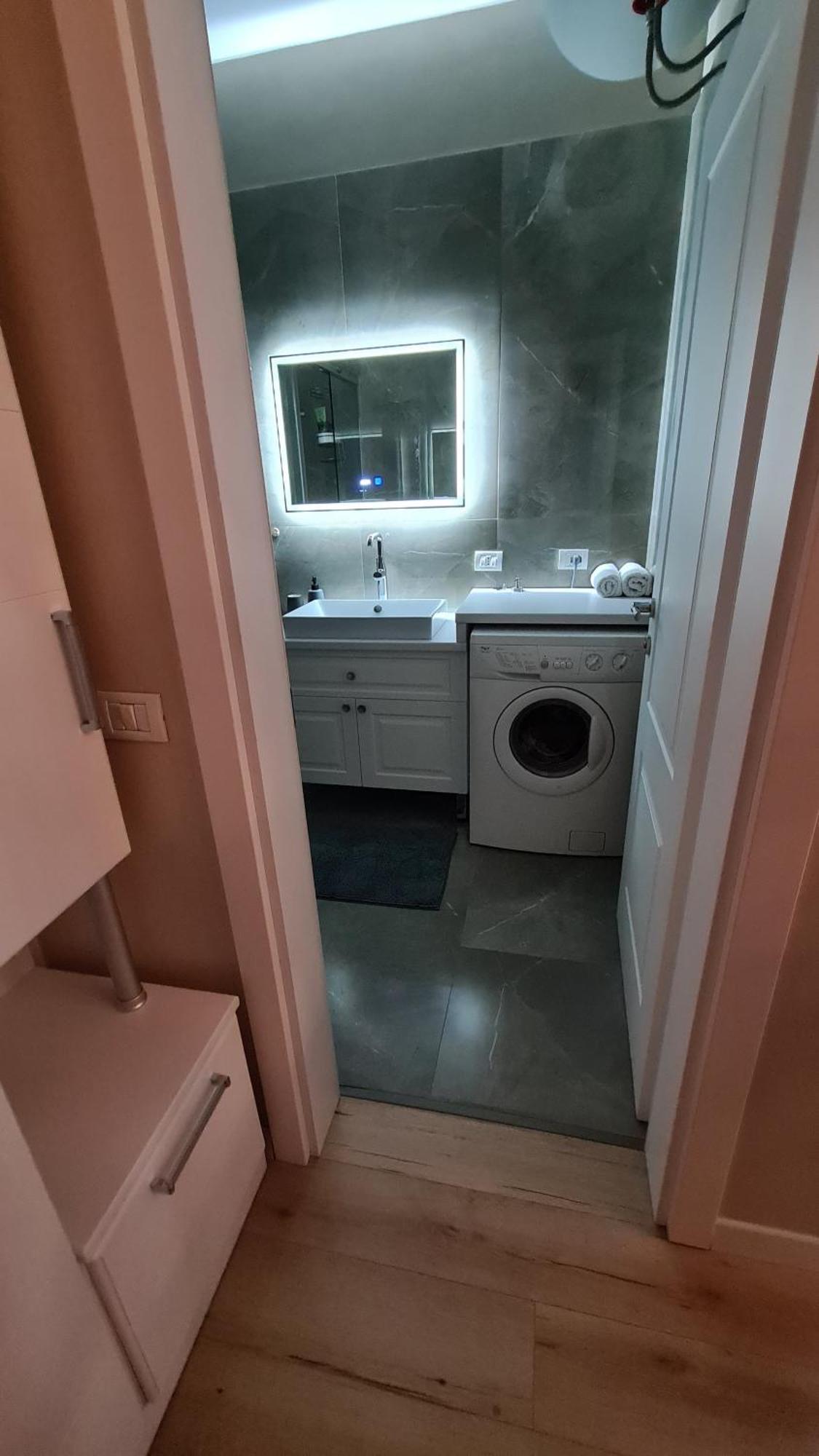 Family-Friendly Apt At 21 Dhjetori W/Self Check-In Tirana Exterior foto